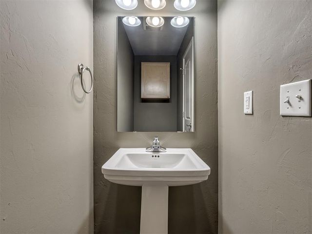 375 Triad Village Drive 18, Norman, OK 73071