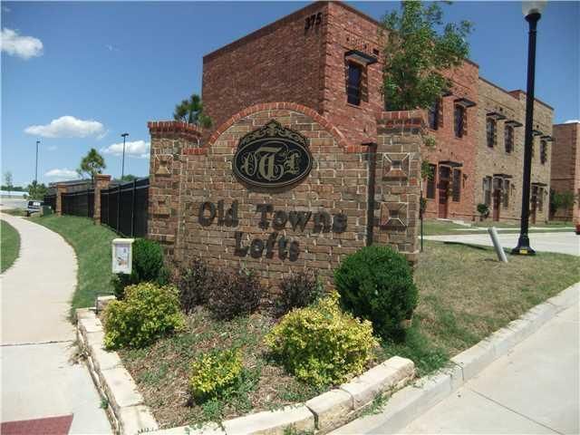 375 Triad Village Drive 18, Norman, OK 73071