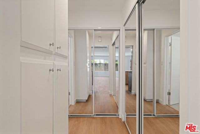 4442 Kingswell Avenue 2, Los Angeles, CA 90027