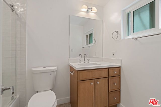 4442 Kingswell Avenue 2, Los Angeles, CA 90027