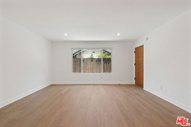 4442 Kingswell Avenue 2, Los Angeles, CA 90027