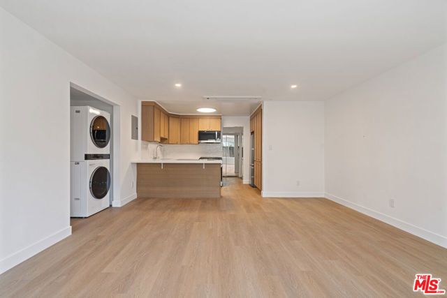 4442 Kingswell Avenue 2, Los Angeles, CA 90027