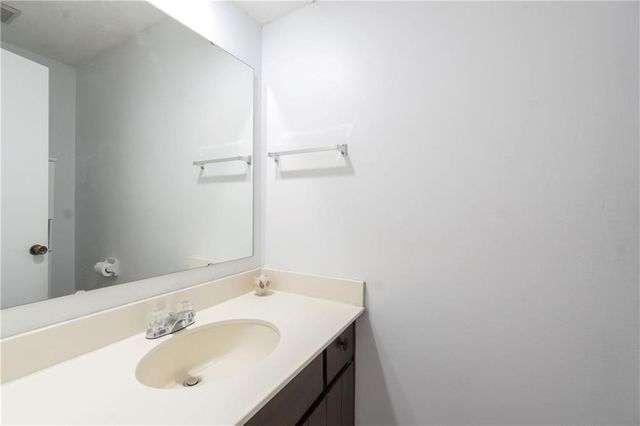 8069 Monrovia Street, Lenexa, KS 66215