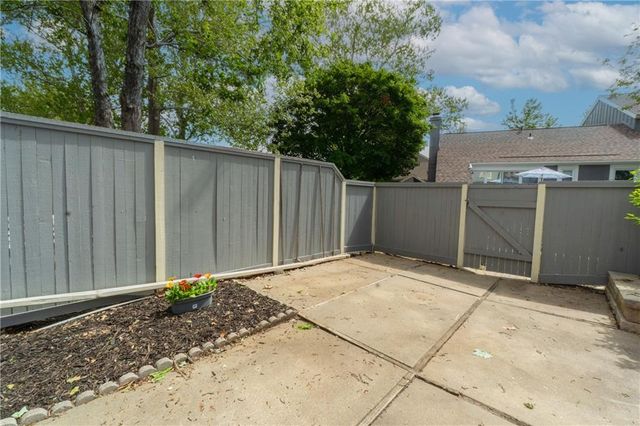 8069 Monrovia Street, Lenexa, KS 66215