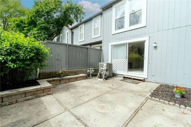 8069 Monrovia Street, Lenexa, KS 66215