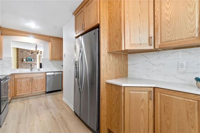 8069 Monrovia Street, Lenexa, KS 66215