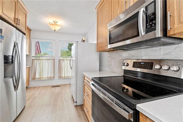 8069 Monrovia Street, Lenexa, KS 66215