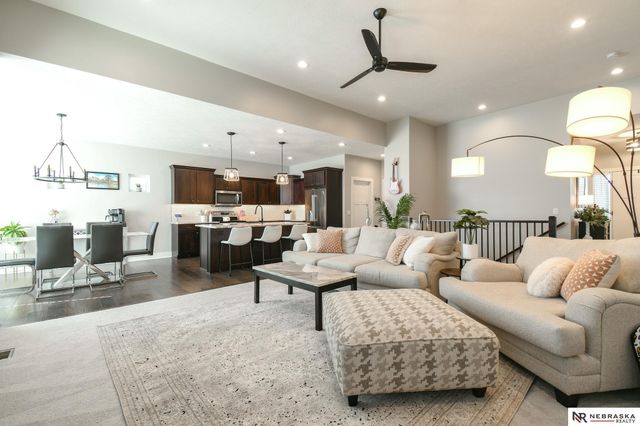 1010 N 104 Street, Lincoln, NE 68527