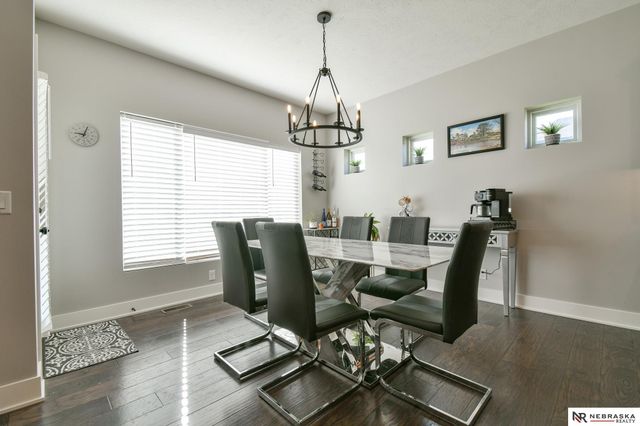 1010 N 104 Street, Lincoln, NE 68527