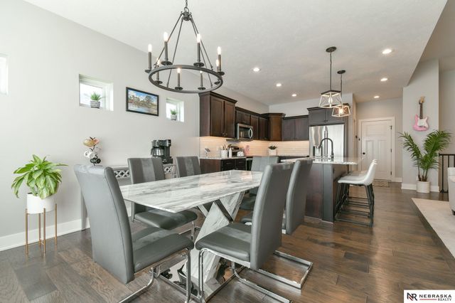 1010 N 104 Street, Lincoln, NE 68527
