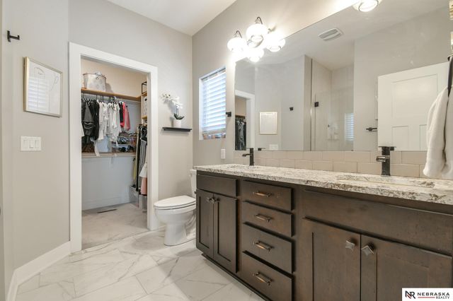 1010 N 104 Street, Lincoln, NE 68527