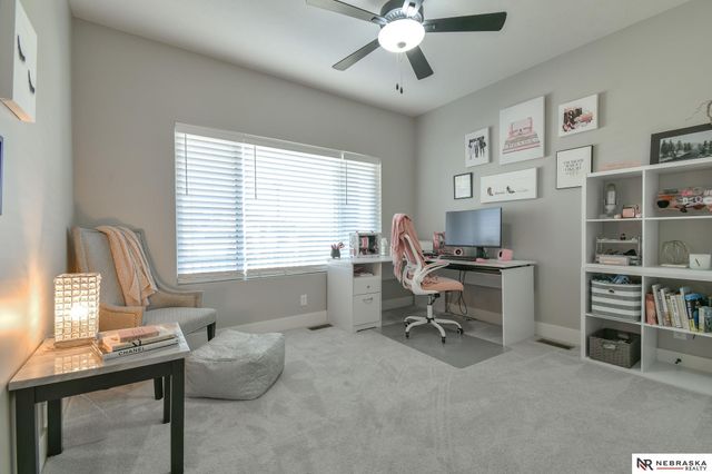 1010 N 104 Street, Lincoln, NE 68527
