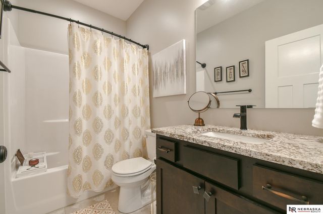 1010 N 104 Street, Lincoln, NE 68527