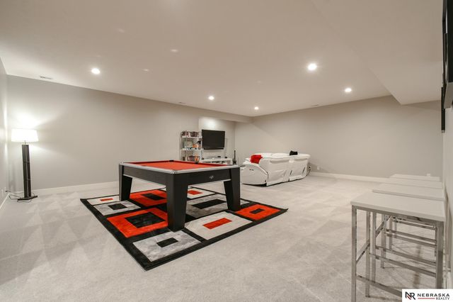 1010 N 104 Street, Lincoln, NE 68527