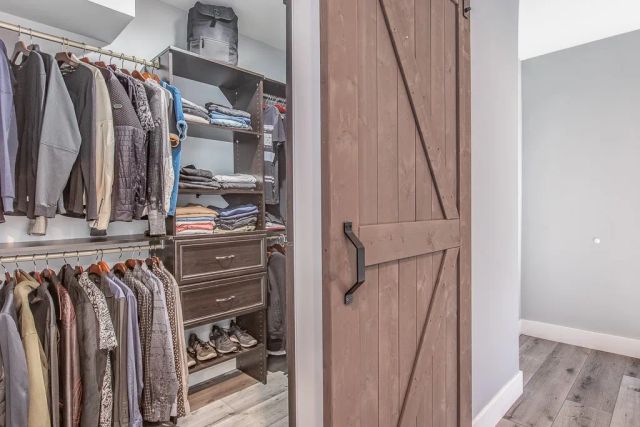 1207 Greenacre Avenue, West Hollywood, CA 90046