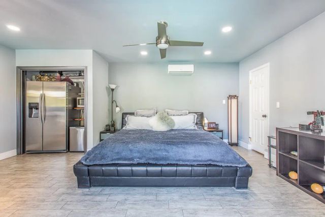 1207 Greenacre Avenue, West Hollywood, CA 90046