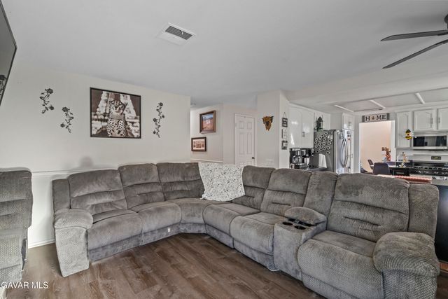 37909 Smoke Tree Street, Palmdale, CA 93552