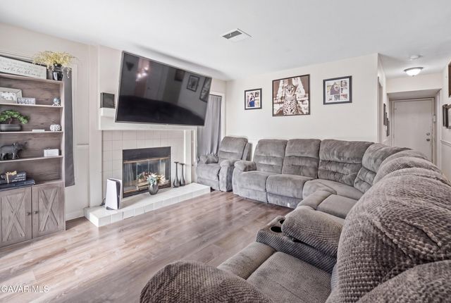 37909 Smoke Tree Street, Palmdale, CA 93552