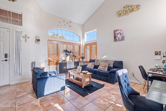 37909 Smoke Tree Street, Palmdale, CA 93552