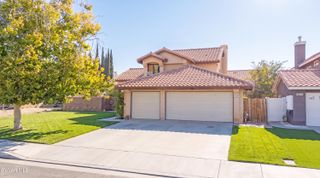 37909 Smoke Tree Street, Palmdale, CA 93552