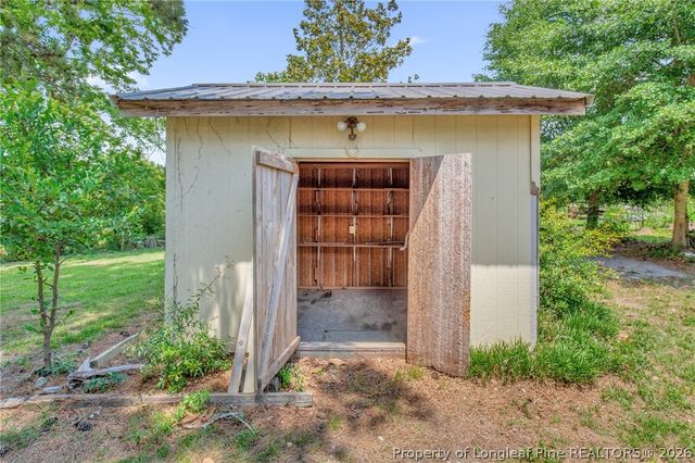 219 E Clinton Street, Autryville, NC 28318
