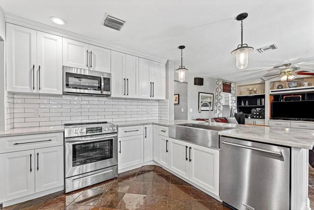 10664 San Bernardino Way, Boca Raton, FL 33428