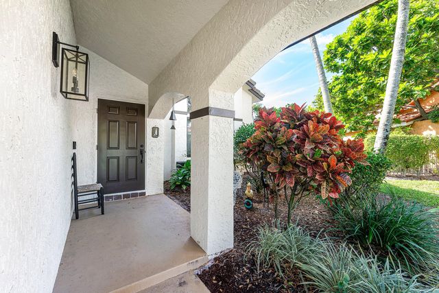 10664 San Bernardino Way, Boca Raton, FL 33428