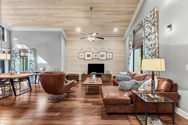 10664 San Bernardino Way, Boca Raton, FL 33428