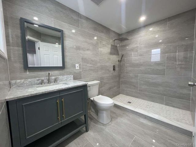 22 Colonial Avenue, Freeport, NY 11520