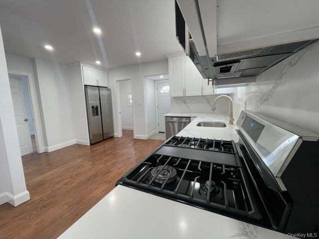 22 Colonial Avenue, Freeport, NY 11520