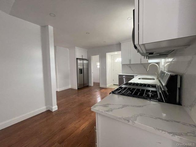 22 Colonial Avenue, Freeport, NY 11520