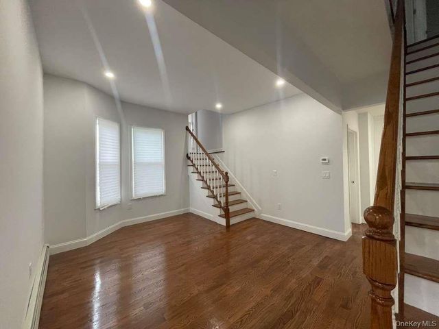 22 Colonial Avenue, Freeport, NY 11520