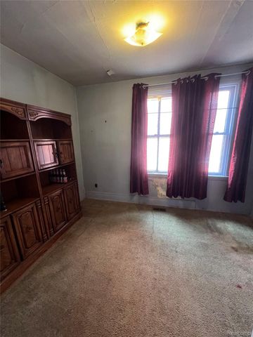1061 Lansing Street, Detroit, MI 48209
