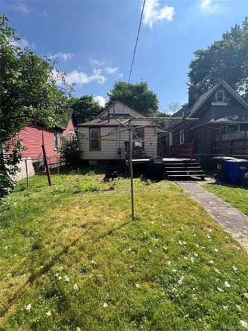1061 Lansing Street, Detroit, MI 48209