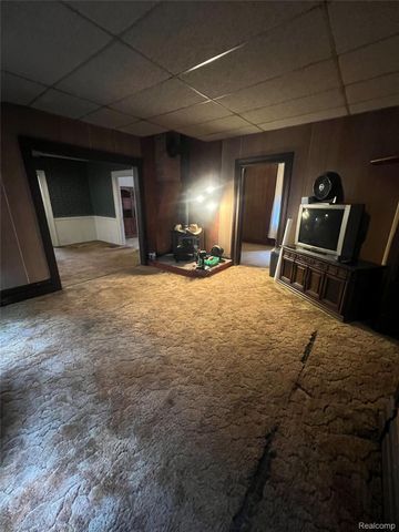 1061 Lansing Street, Detroit, MI 48209
