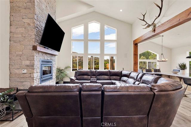 2324 Zermatt, Wrightwood, CA 92397