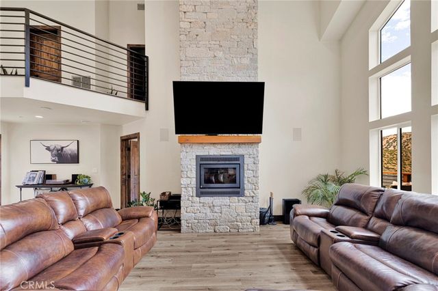2324 Zermatt, Wrightwood, CA 92397