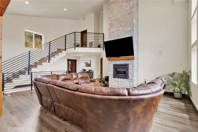 2324 Zermatt, Wrightwood, CA 92397