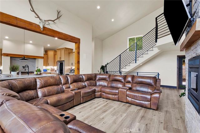 2324 Zermatt, Wrightwood, CA 92397