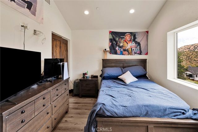 2324 Zermatt, Wrightwood, CA 92397
