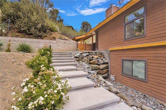 2324 Zermatt, Wrightwood, CA 92397