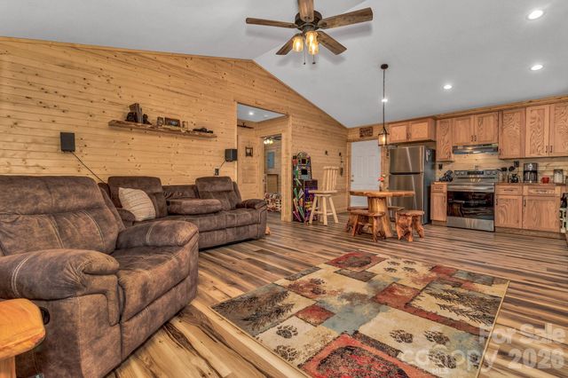 1100 Panther Branch Road, Canton, NC 28716