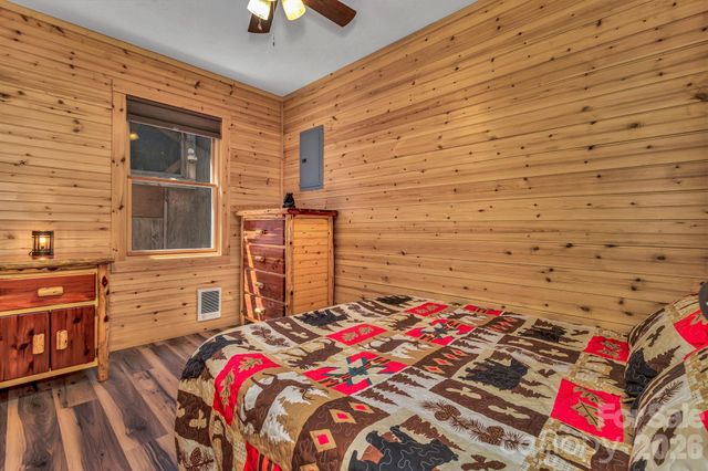 1100 Panther Branch Road, Canton, NC 28716