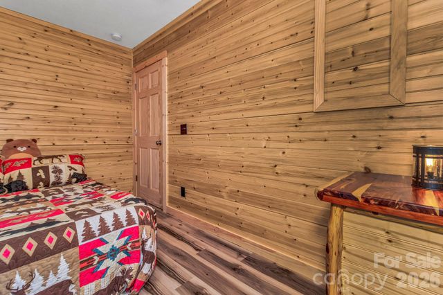 1100 Panther Branch Road, Canton, NC 28716