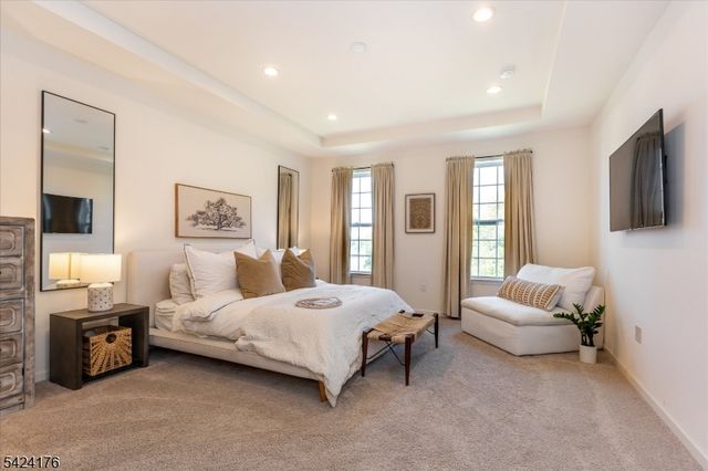 125 Sequoia Dr, Cedar Grove Twp., NJ 07009