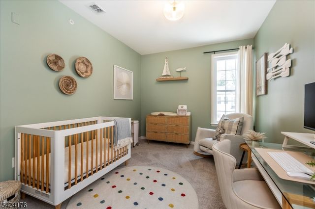 125 Sequoia Dr, Cedar Grove Twp., NJ 07009