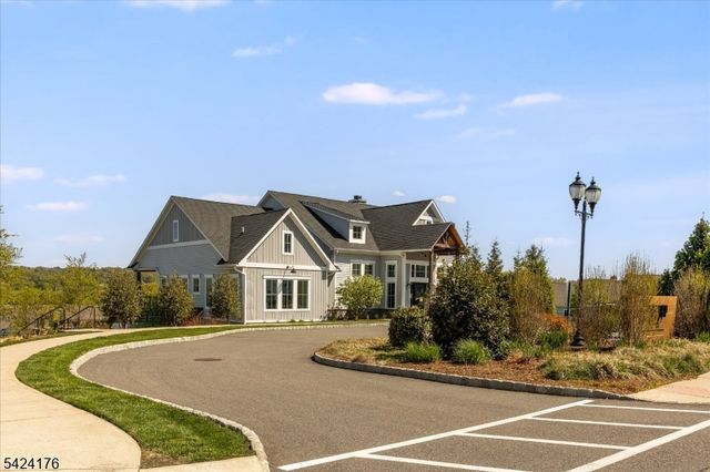 125 Sequoia Dr, Cedar Grove Twp., NJ 07009