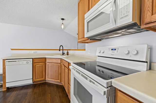 343 Heritage Trail, Circle Pines, MN 55014