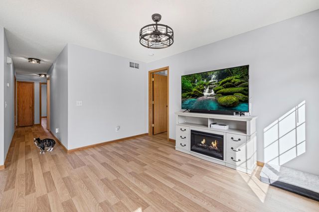 343 Heritage Trail, Circle Pines, MN 55014