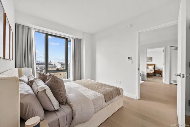 33-71 Prince St 8J, Flushing, NY 11354